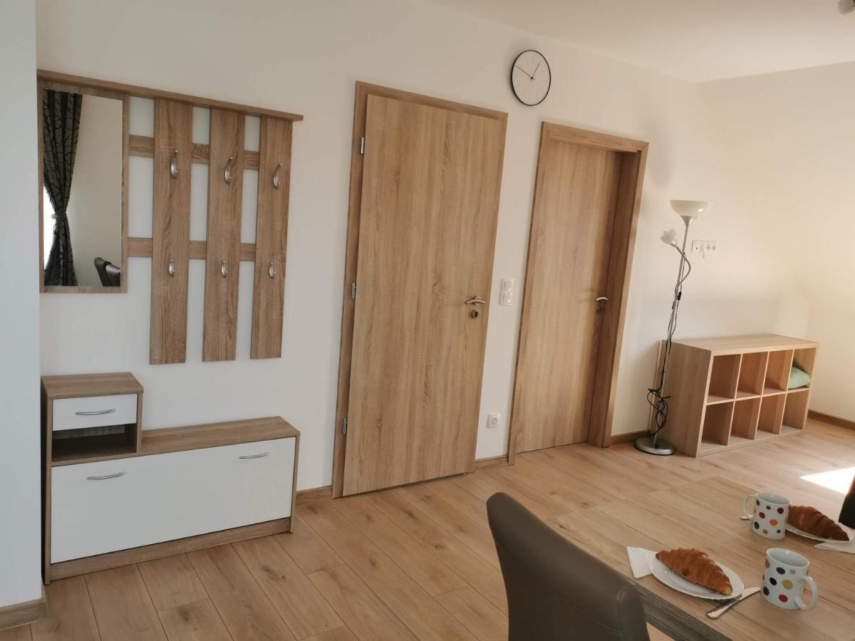 Dalia Apartman Тихани Екстериор снимка