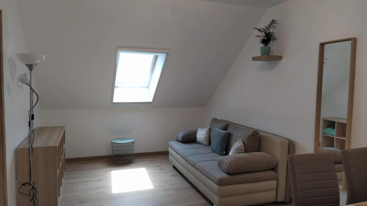 Dalia Apartman Тихани Екстериор снимка